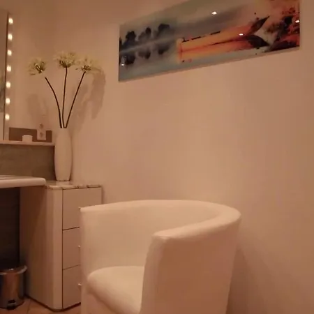 Aha Apartments - Stylisch, Gemuetlich, Privat. * Landstuhl