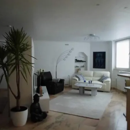 Apartment Aha Apartments - Stylisch, Gemuetlich, Privat.